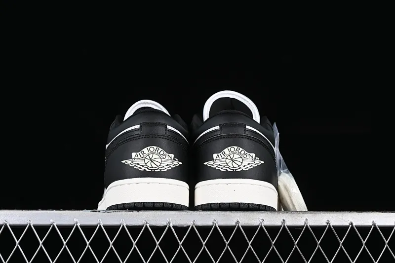 All categories Air Jordan Jordan series basketball shoes Air Jordan 1 Low Z version Air Jordan 1 Low "Vintage Panda" AJ1 Joe 1 silk black and white panda low-top basketball shoes FB9893-101